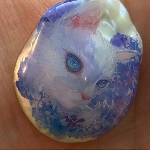 Unique hand-drawn earrings, Cats in purple flowers - Picture 4 of 7